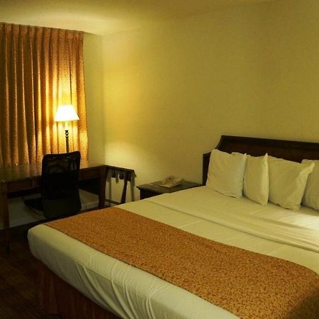 Waterford Inn エクステリア 写真