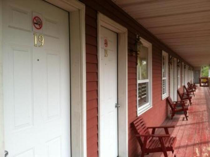Waterford Inn エクステリア 写真