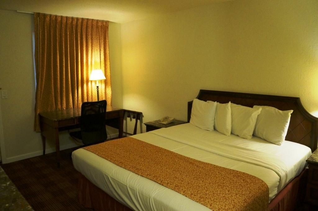 Waterford Inn エクステリア 写真