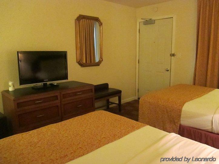 Waterford Inn エクステリア 写真